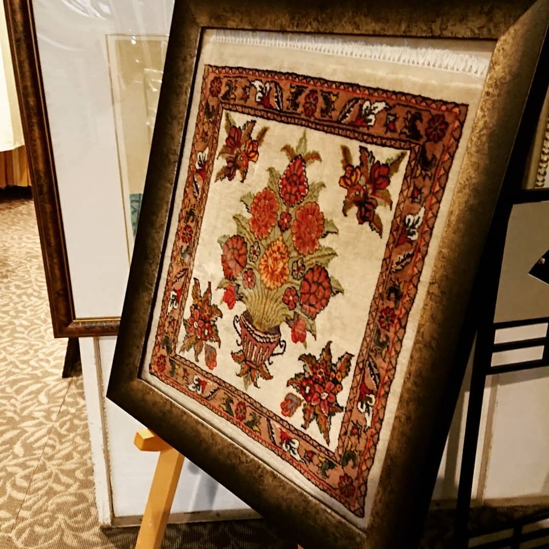 ペルシャ絨毯を飾る。 | 熊本の額縁・表装なら 都甲額椽製作所